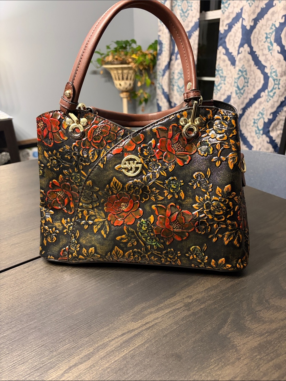Si Wei Ya Vintage Embossed Floral Handbag Satchel - NWOT